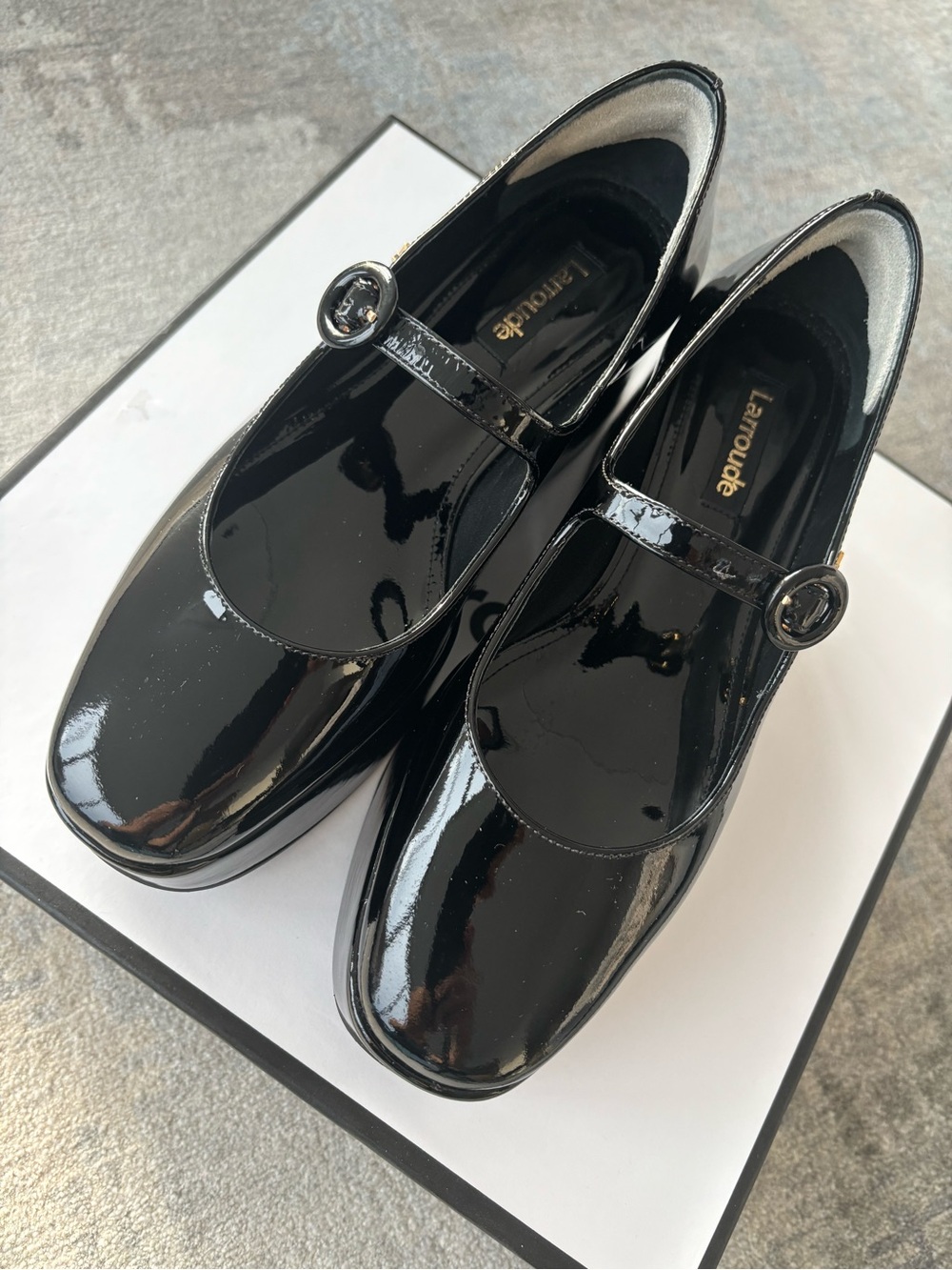 New In Box - Larroude Blair Flatform Mary Janes Size 7